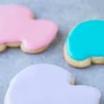 Sugar cookie icing on baby shower sugar cookies.